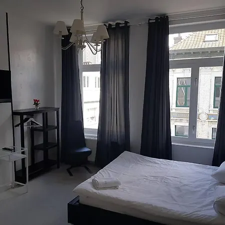 2 Sides Bed & Breakfast Ostend
