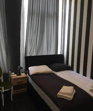 2 Sides Bed & Breakfast