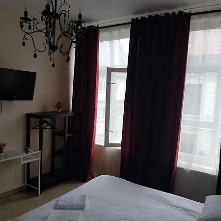 2 Sides Bed & Breakfast Oostende